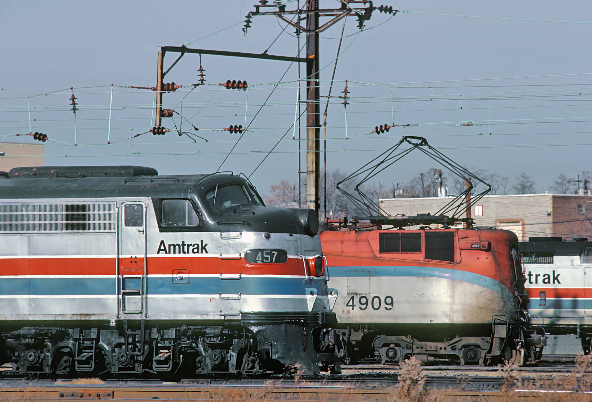 AMTRK_MB_E9.jpg