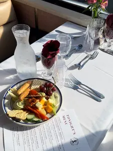 cape-cod-dine.jpg