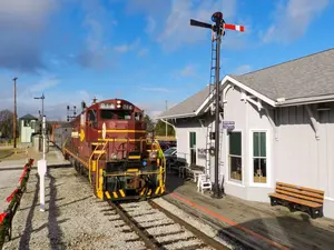 hoosier-valley-rr-museum.jpg
