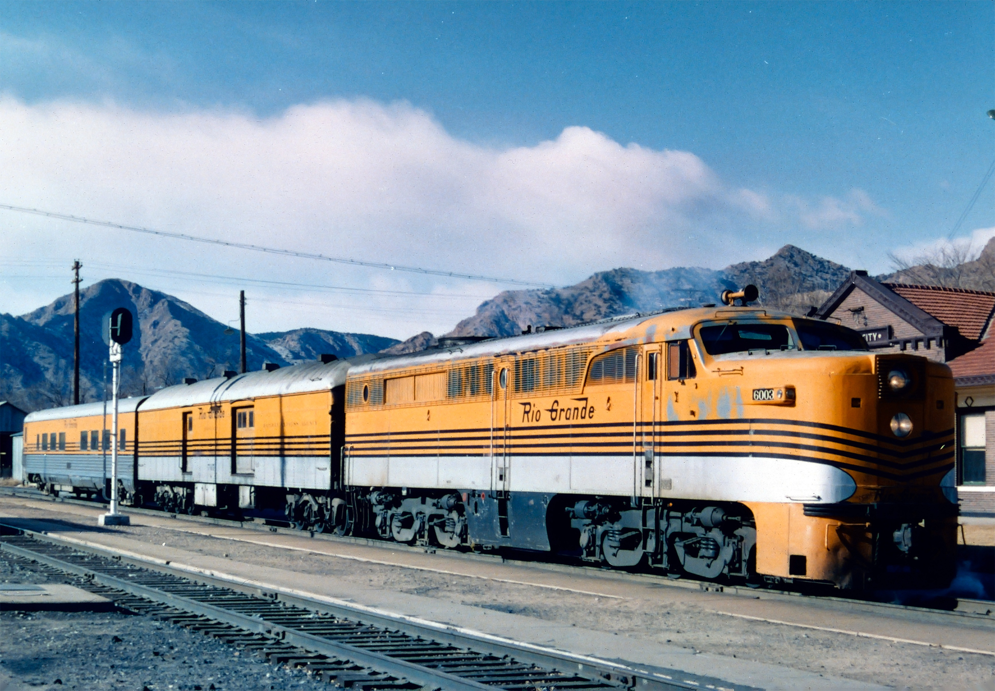 Blog: 10 Famous Railroad Tycoons