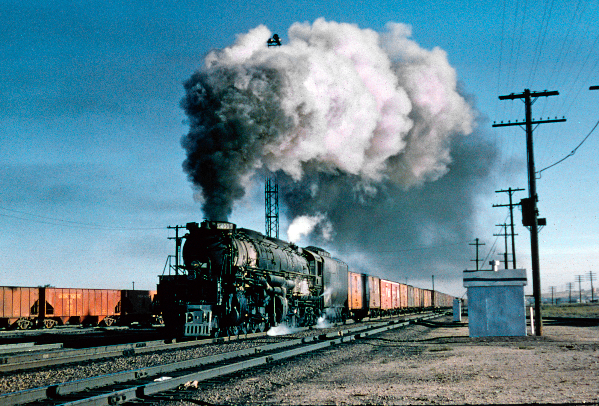 UP: From Steam to Green: The History and Evolution of Locomotives