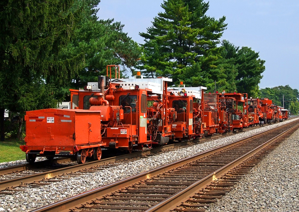 Railroad MaintenanceOfWay Equipment Information/Photos