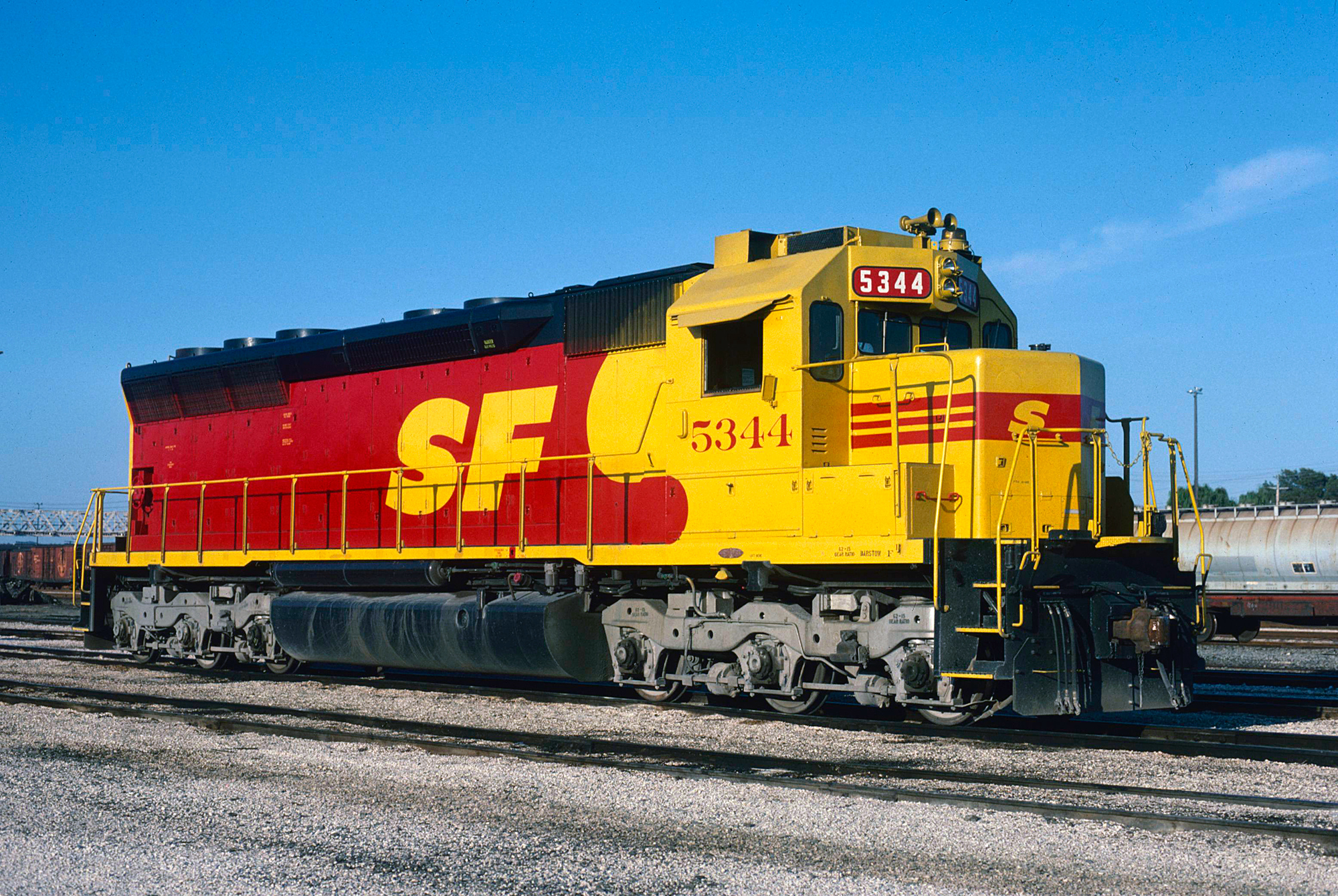 Original Slide ATSF Santa Fe Fresh Paint FP45U 107 In 1990 AT KC KS 