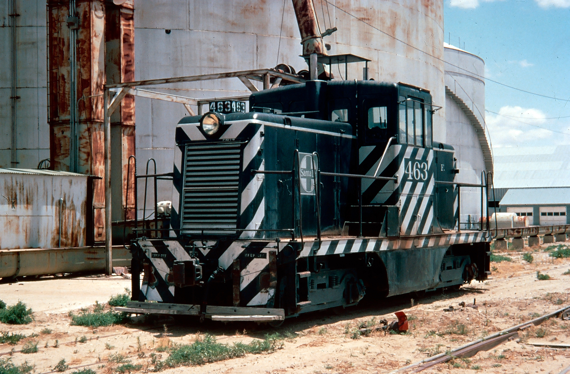 Discover top-notch GE locomotive spare parts. Find reliable components to enhance the longevity and efficiency of your locomotives