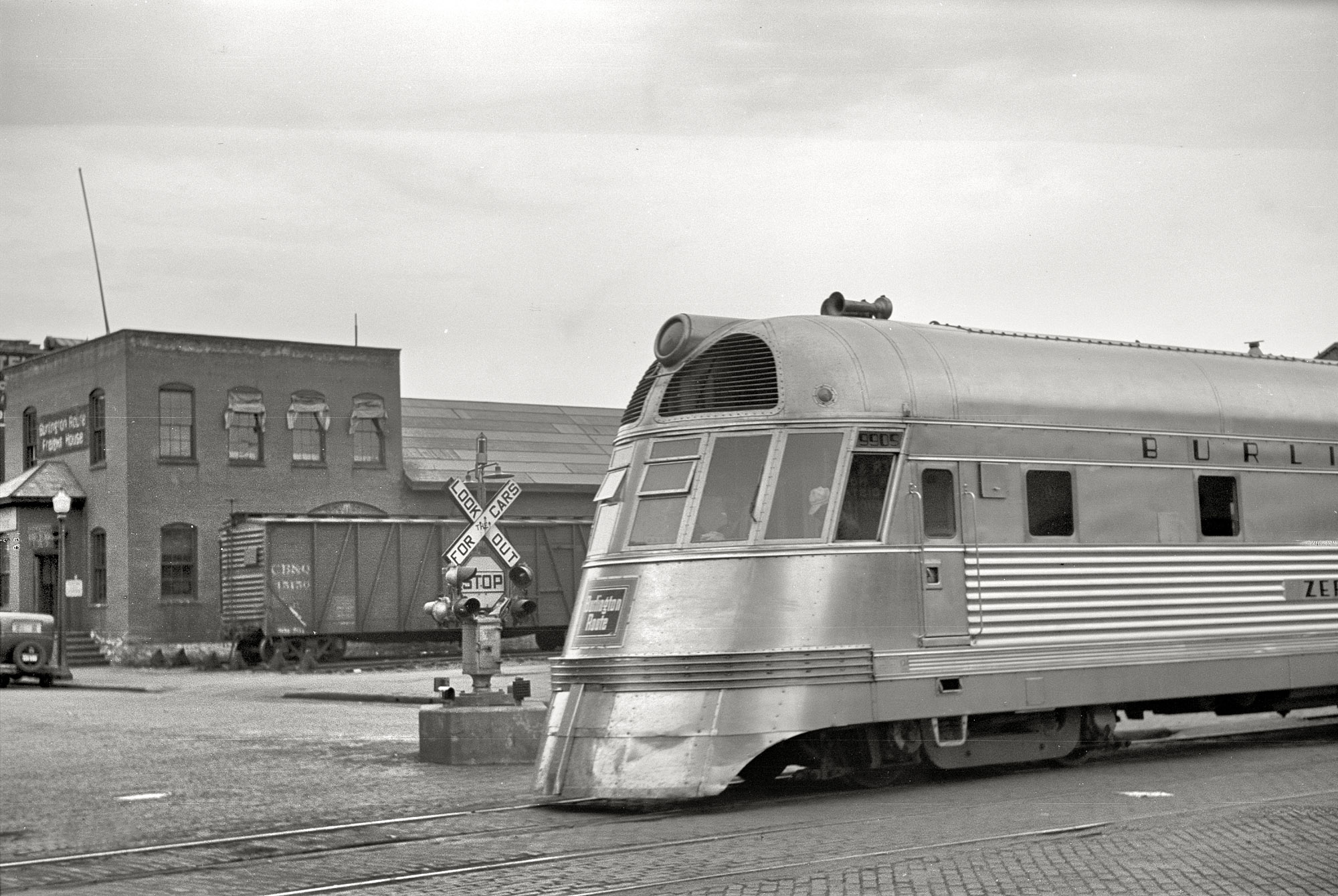 1930s train travel