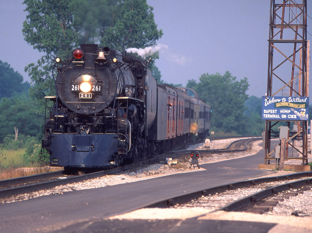 Milwaukee Road #261 30oz Tumbler – Bespoke Rail