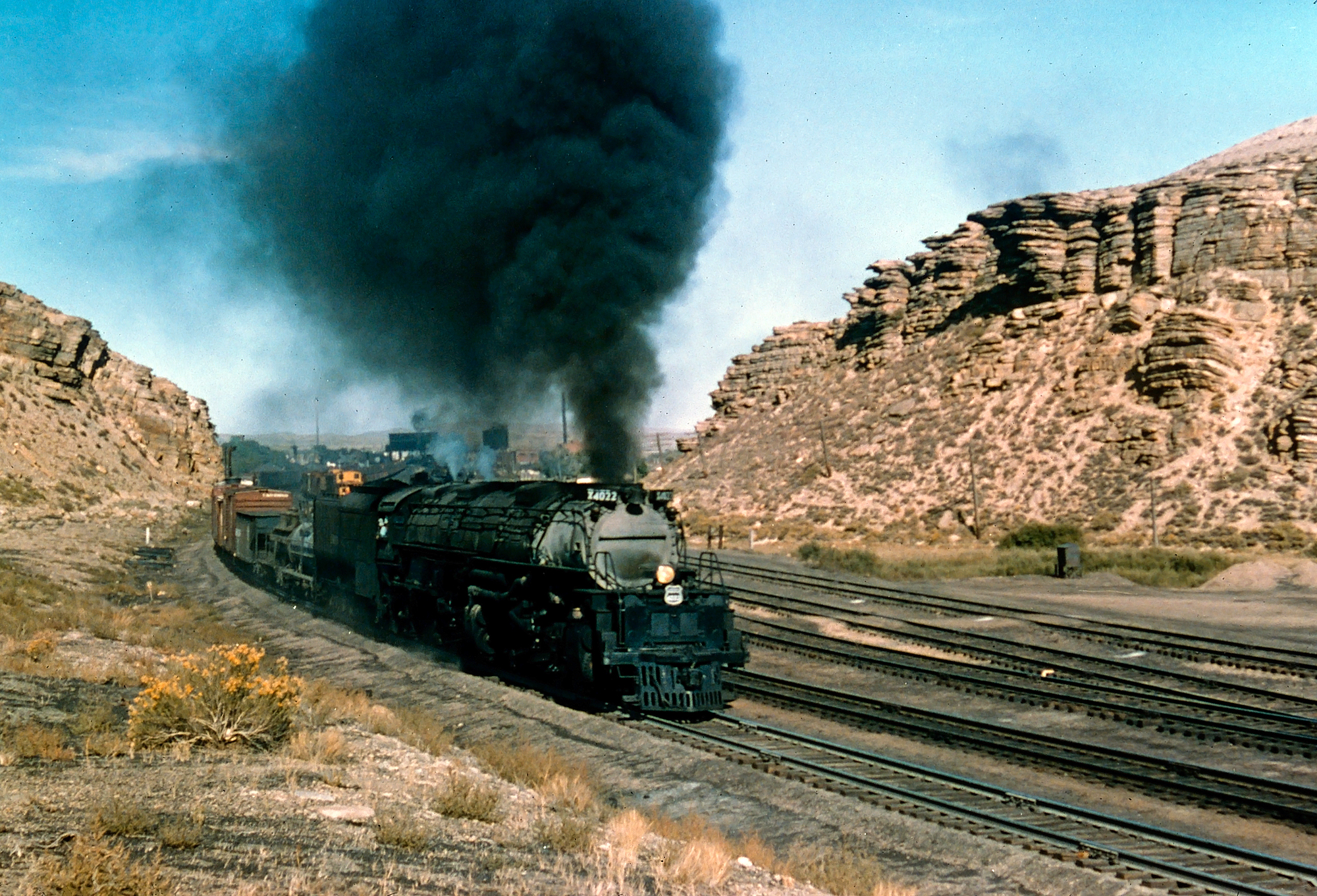 UP: From Steam to Green: The History and Evolution of Locomotives