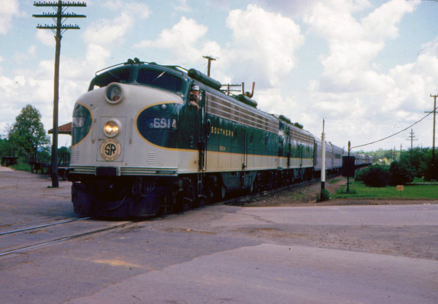 "Tennessean" (Train) Timetable, Schedule, Consist, Photos