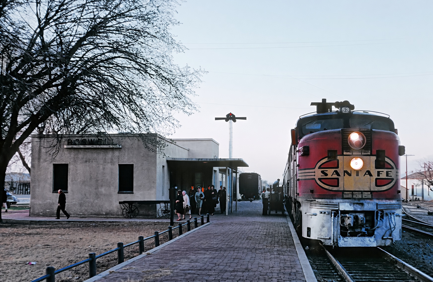 atsf-pecos-streamliner.jpg