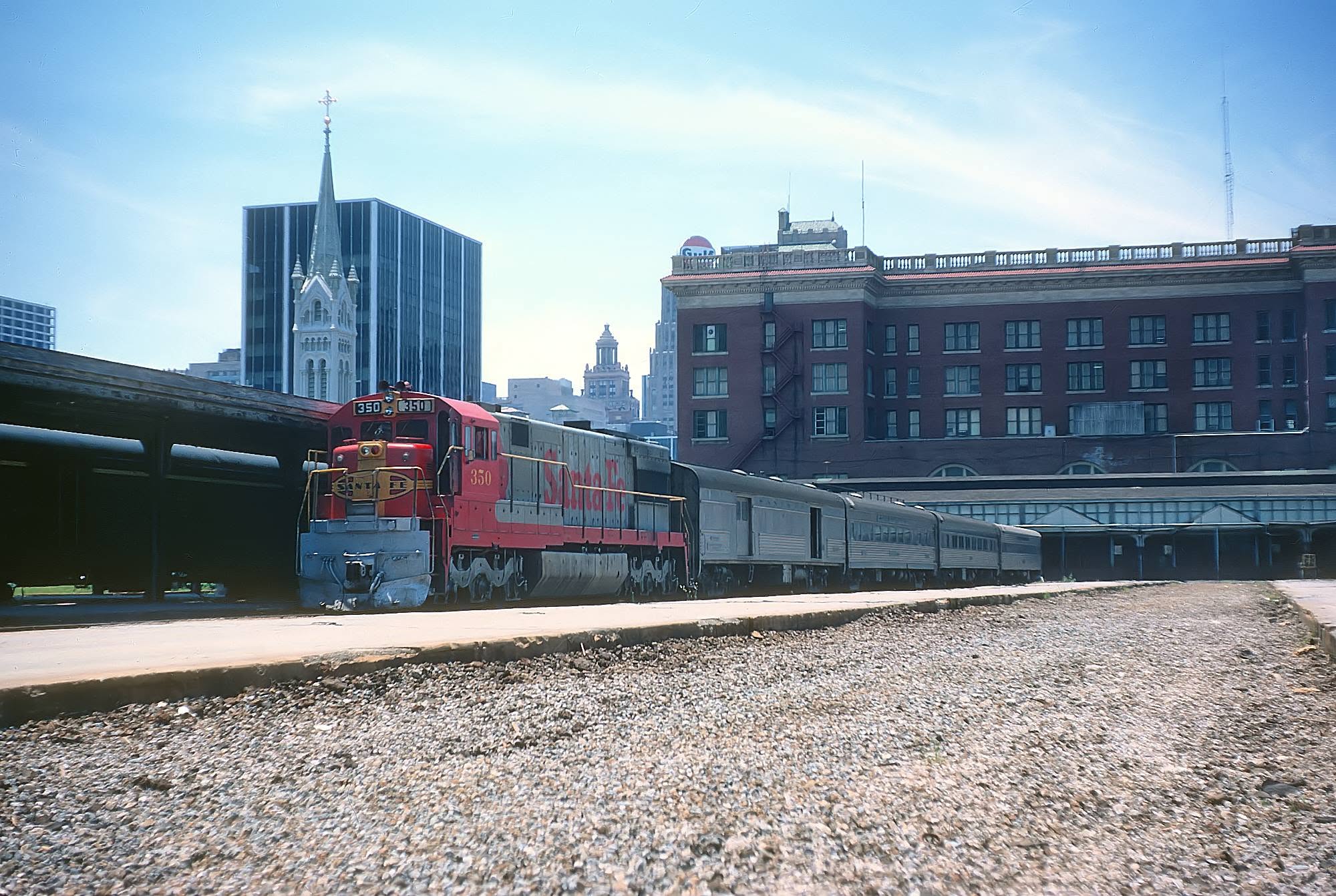 atsf-train66-houston.jpg
