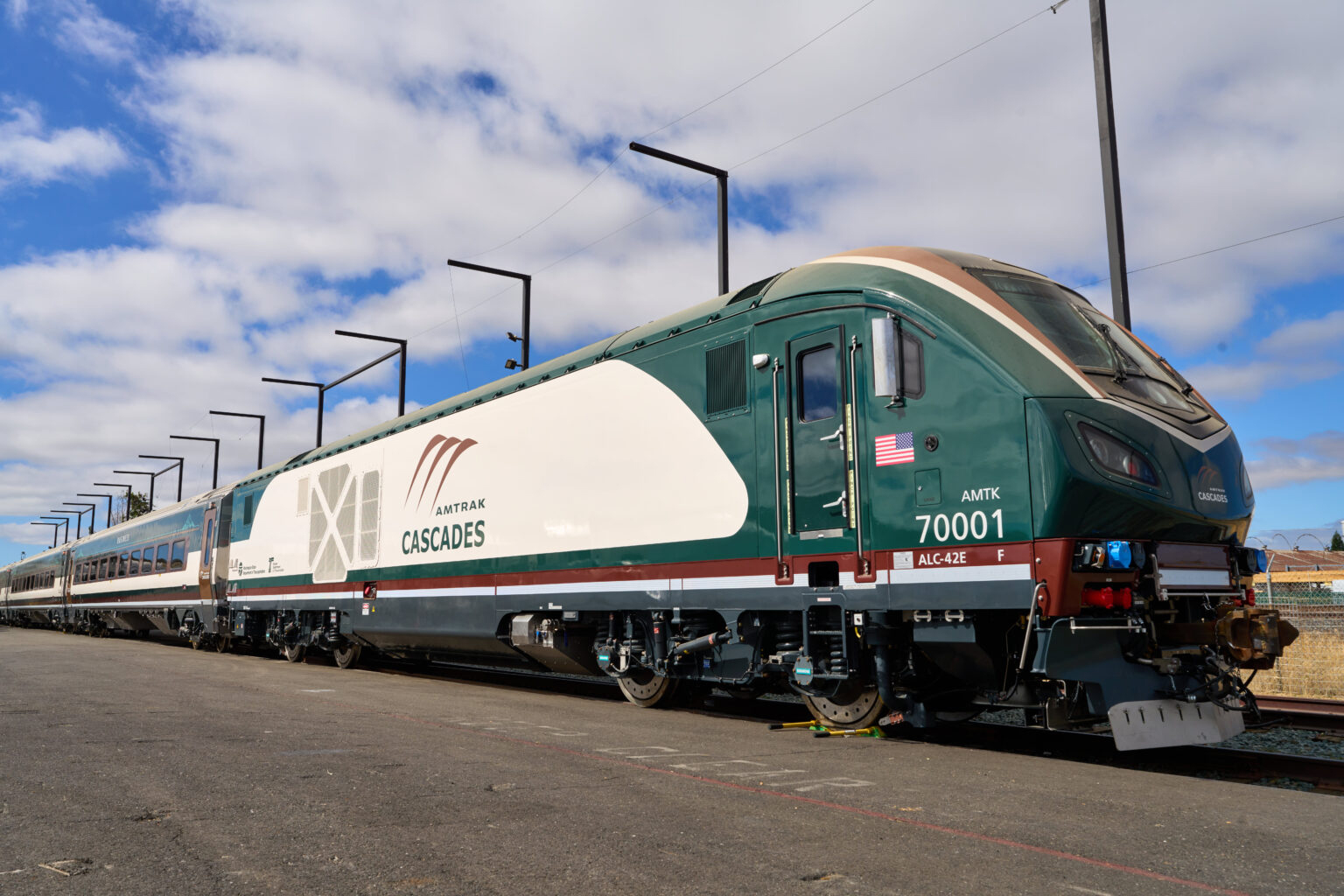 Amtrak Cascades Siemens Airo passenger trainset