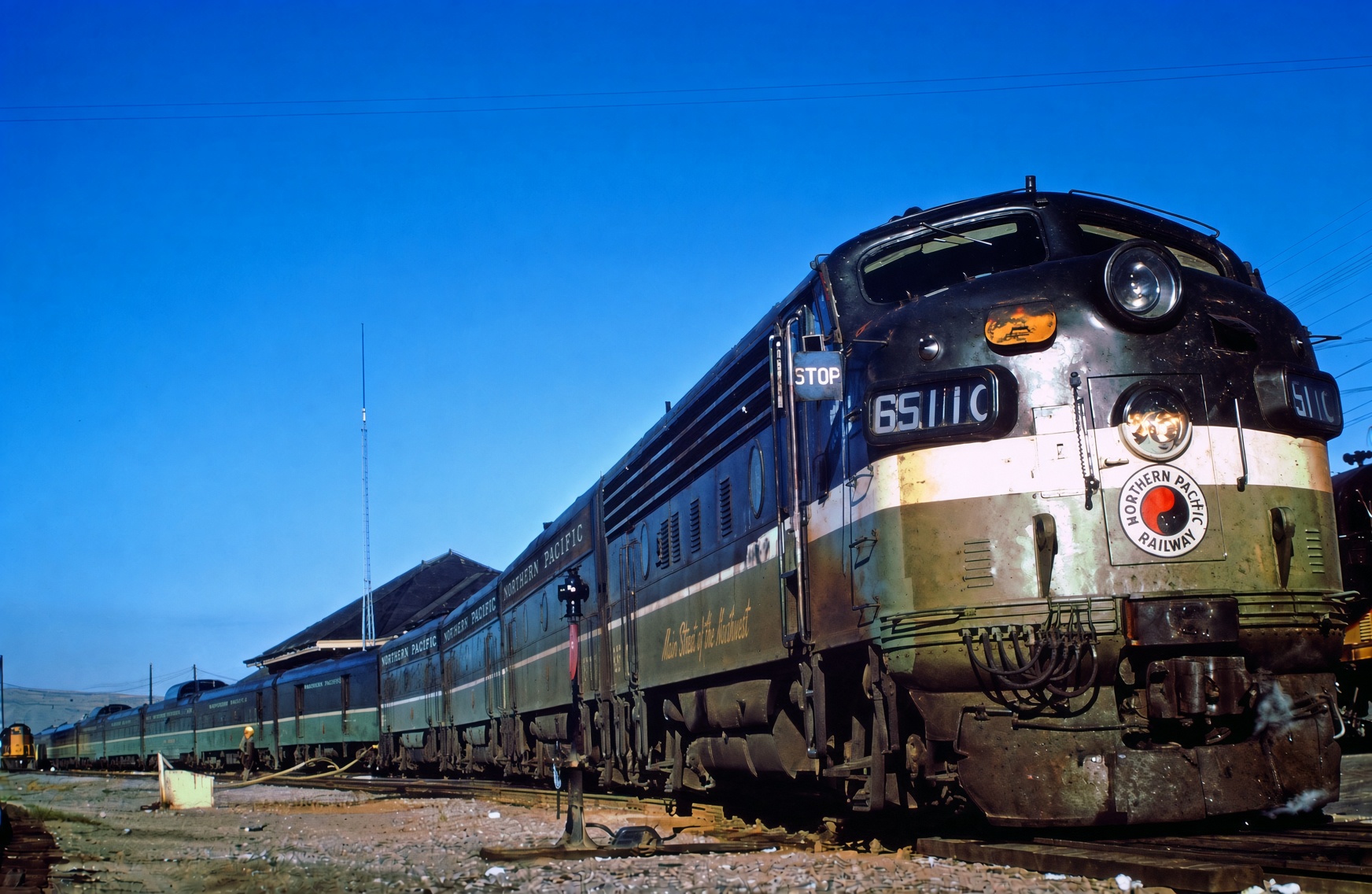 np-6511c-f7-ncl.jpg