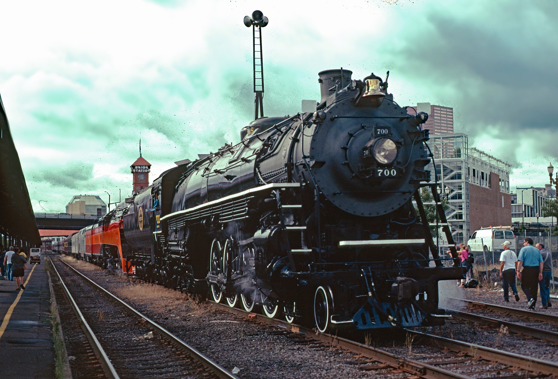 182hms25009317231009.jpg