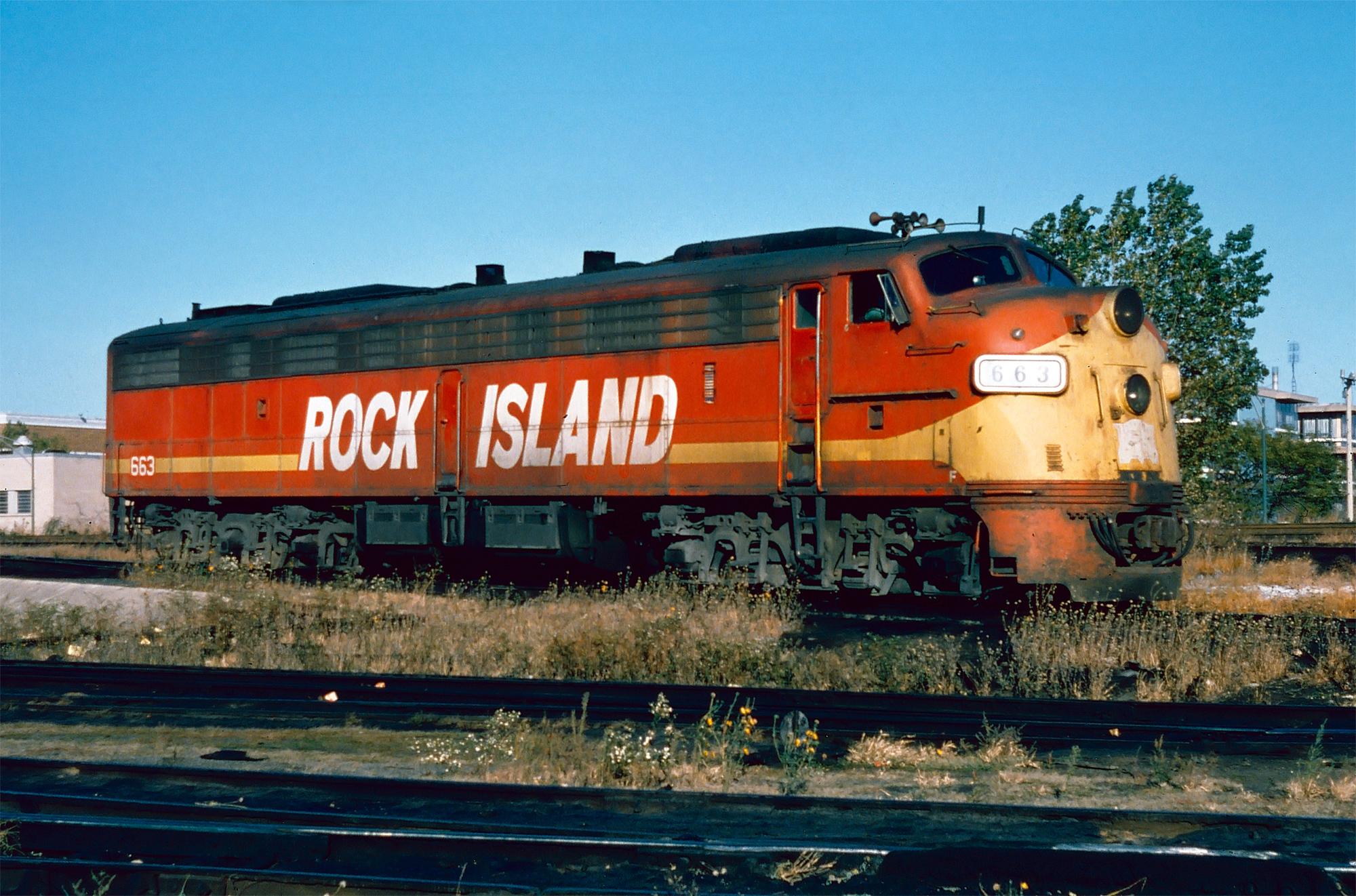 11/25.64○EMD F-Unit Locomotives 鉄道書 EMD Locomotives: Solomon, Brian: 9780760323960: Amazon.com