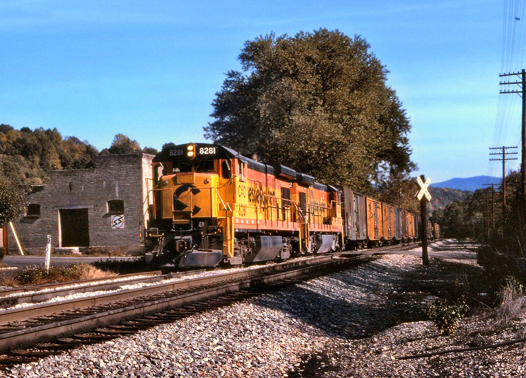 Chesapeake and Ohio B30-7 8281 leading a westbound manifest into the siding at Eagle Rock Virginia in October 1983