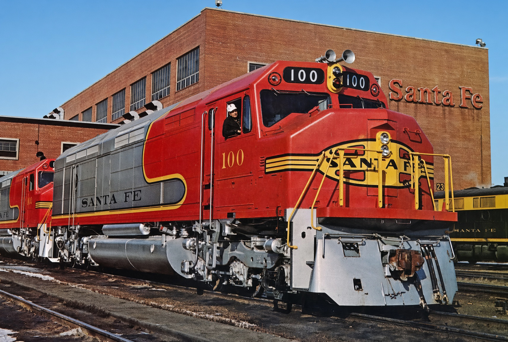 Santa Fe FP45s at Argentine Shops in late 1967
