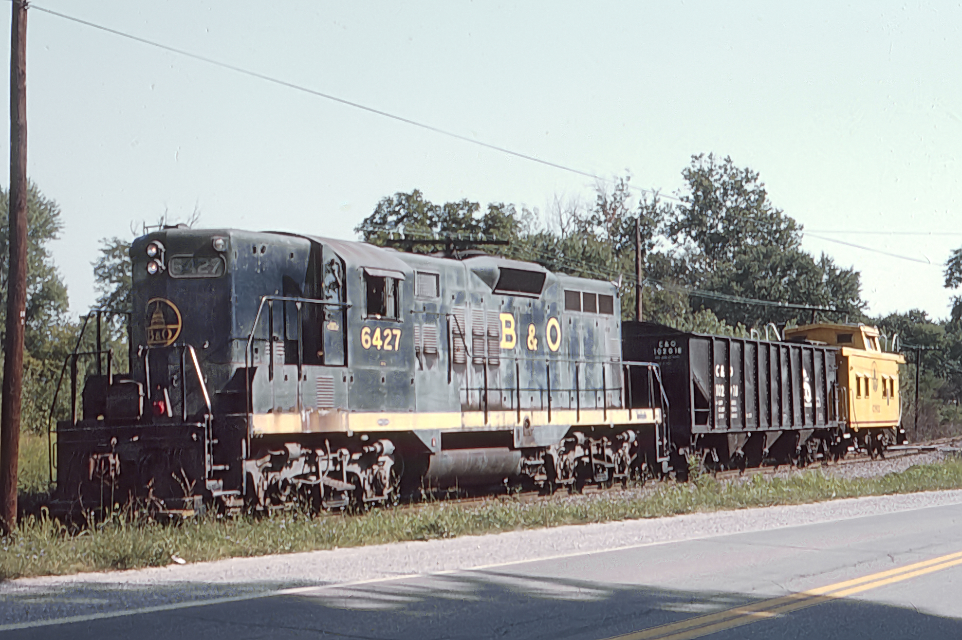 B&O GP9 6427 on the Ohio River Branch