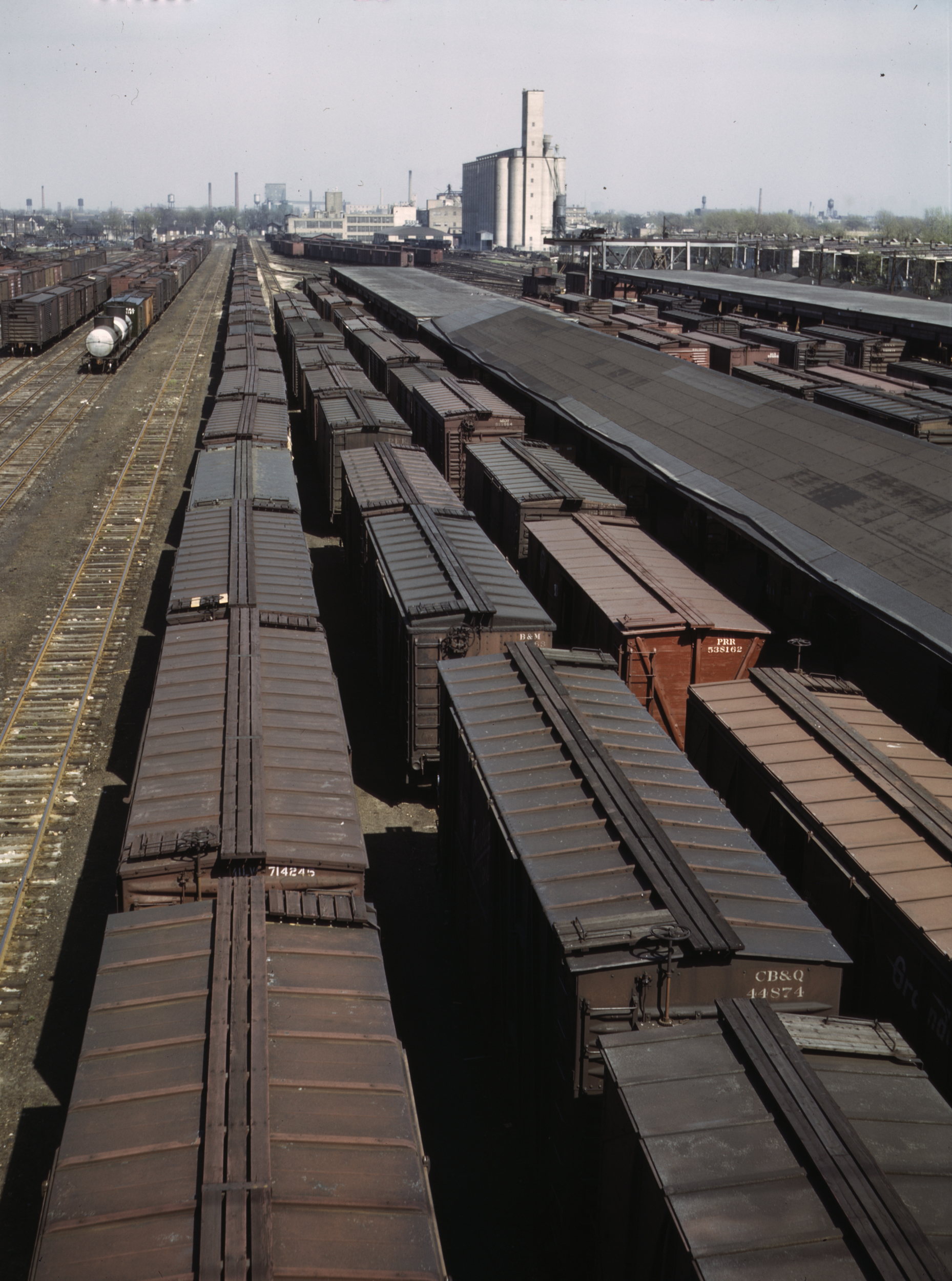 Milwaukee Road Galewood Yard in Chicago May 1943 Jack Delano