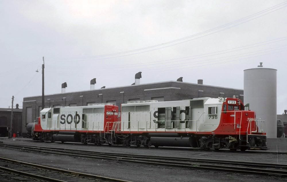 Soo Line GP40s 733 and 735 at Shoreham Yard in Minneapolis in June 1967